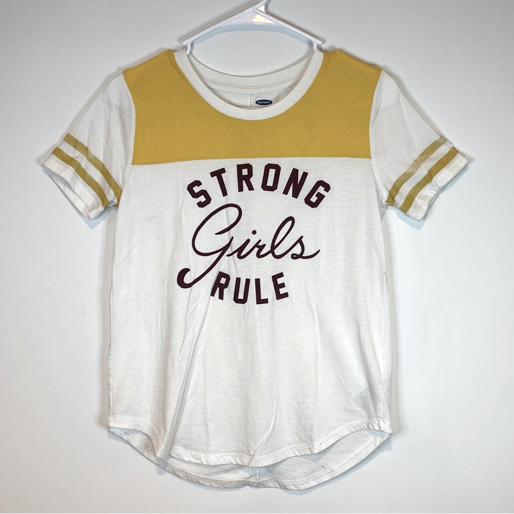 2/$10 Strong girls rule Old Navy tshirt vintage style